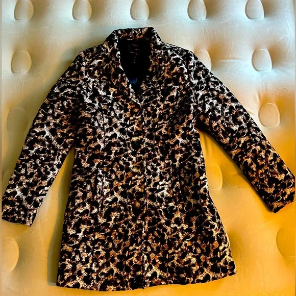 Beautiful leopard jacket - Picture 1 of 9